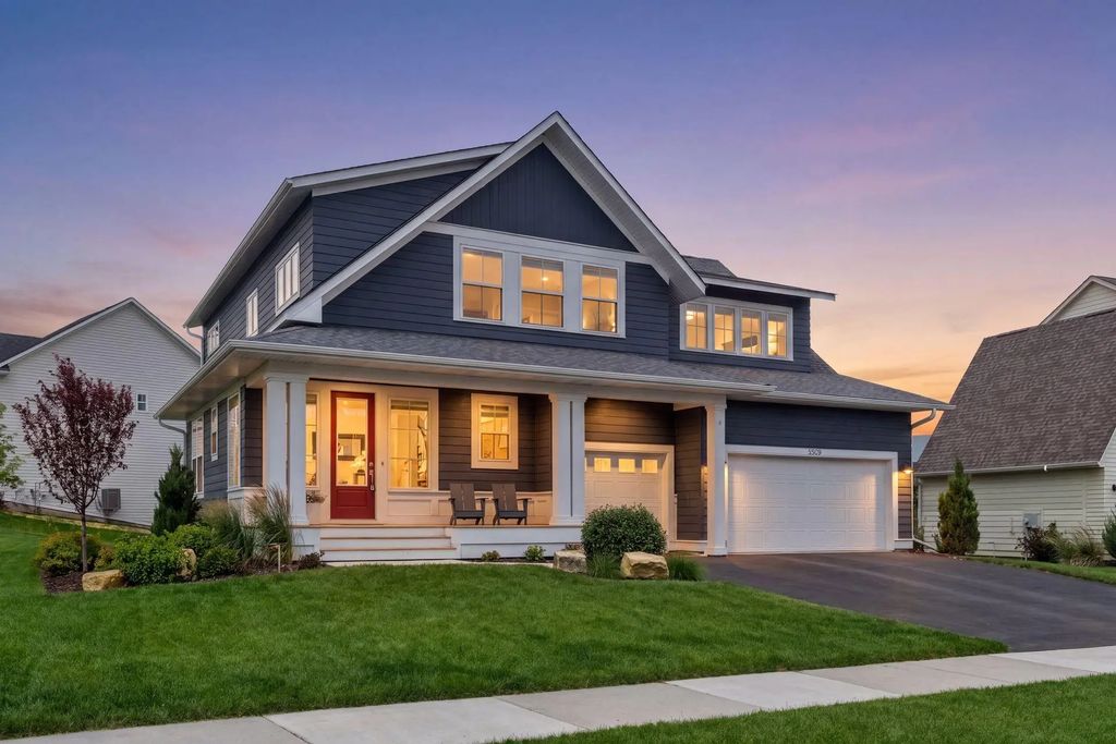 5500 Rolling Hills Parkway, Victoria