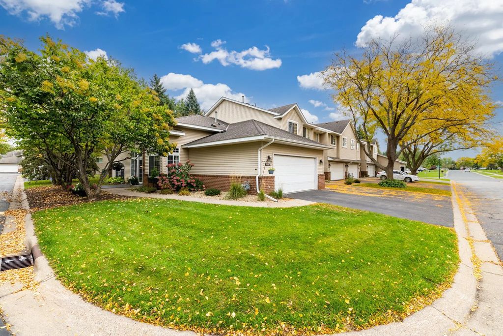 15102 December Way, Rosemount