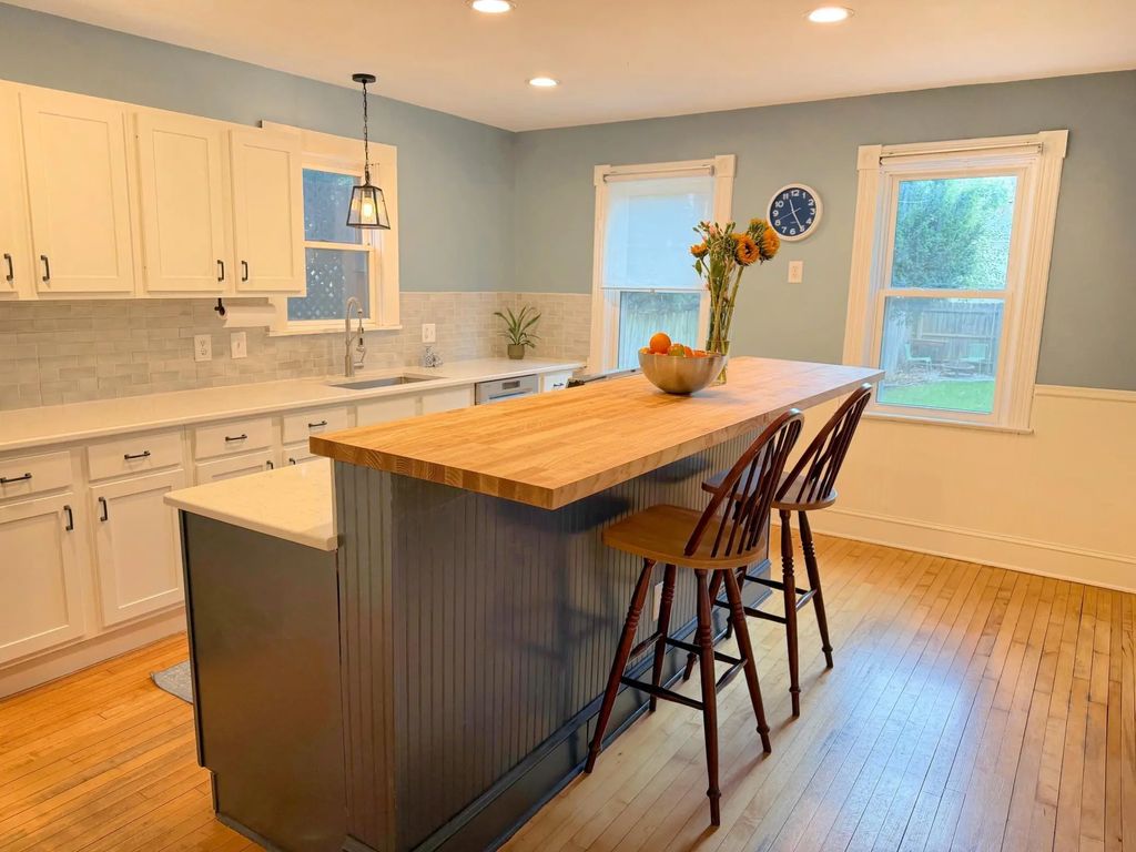 539 Saint Clair Avenue, Saint Paul