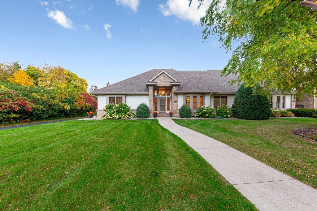 123 Woodhill Court, Mankato