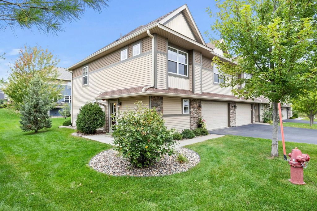 9799 5th Street Lane N, Lake Elmo