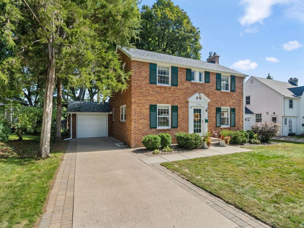 1776 Asbury Street, Falcon Heights