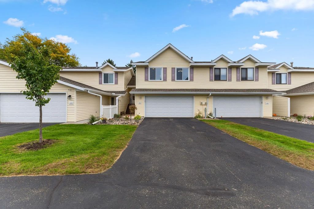404 Pleasure Creek Drive, Blaine