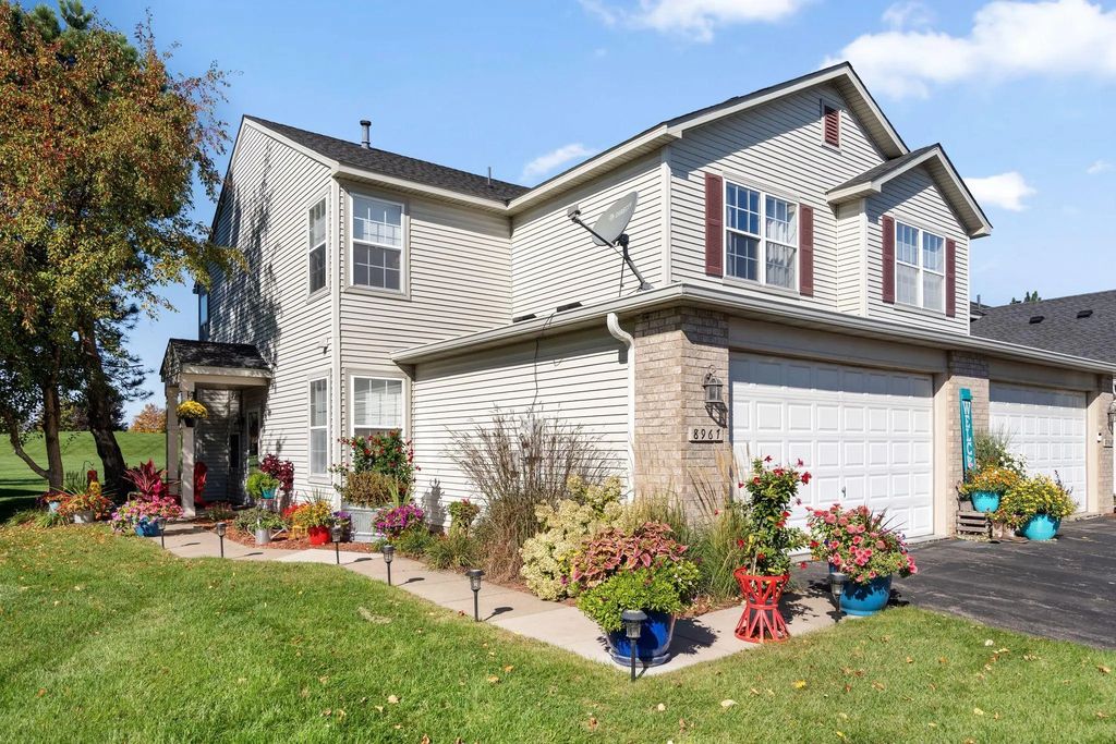 8967 Comstock Lane N, Maple Grove
