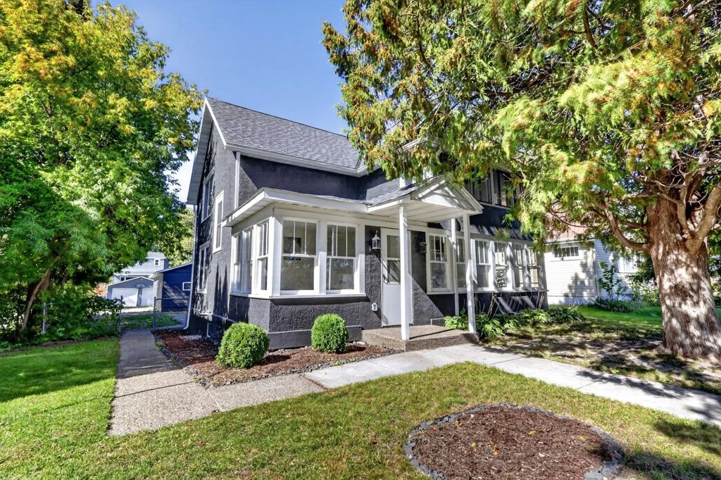 811 Nw 1st Avenue, Grand Rapids