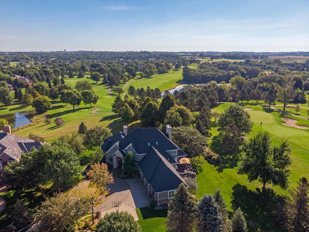 9243 Wedgewood Point, Woodbury