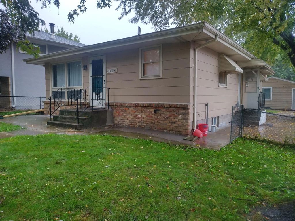 1560 Pacific Street, Saint Paul