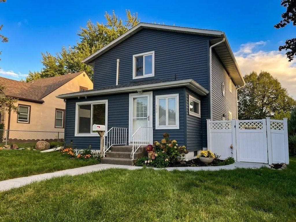 909 8th Avenue S, South Saint Paul