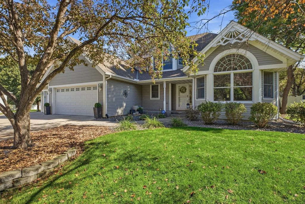 2668 Waterford Court, Saint Cloud