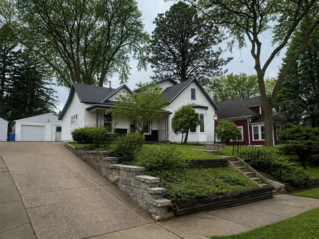 118 Franklin Avenue, Owatonna