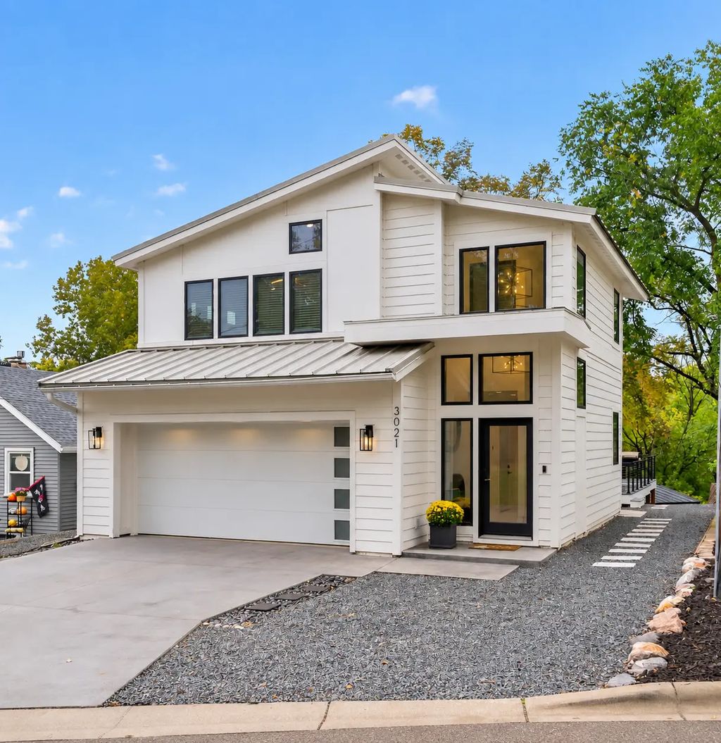 3021 Lake Shore Boulevard, Minnetonka