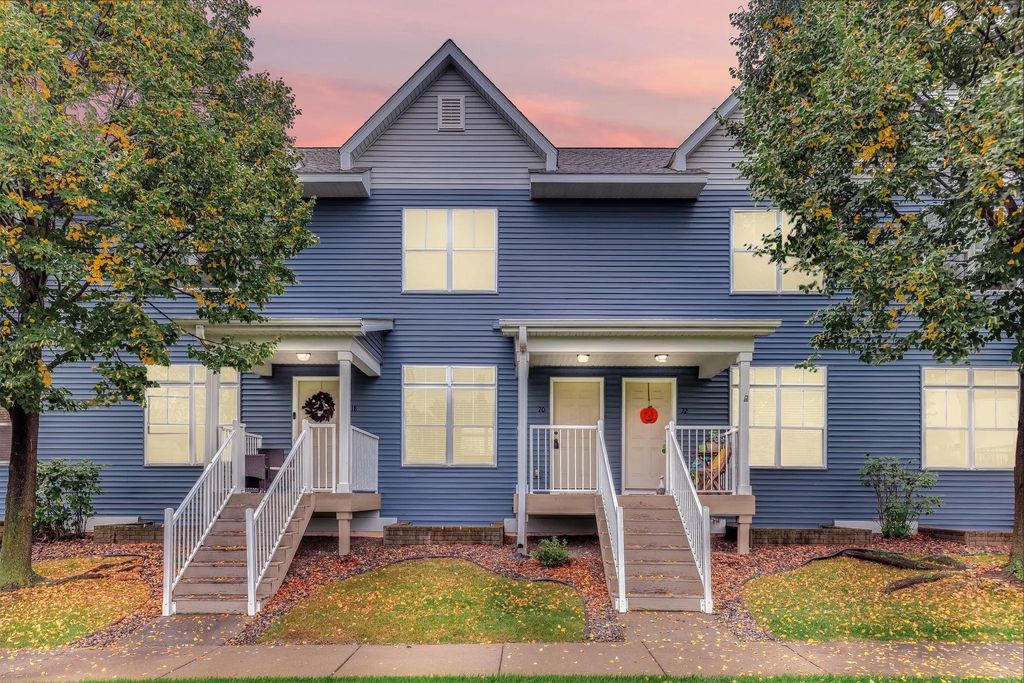20 Hope Circle, Hudson