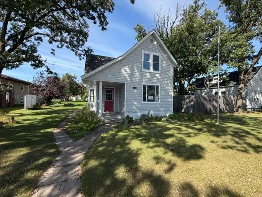 246 5th Street S, Greenbush