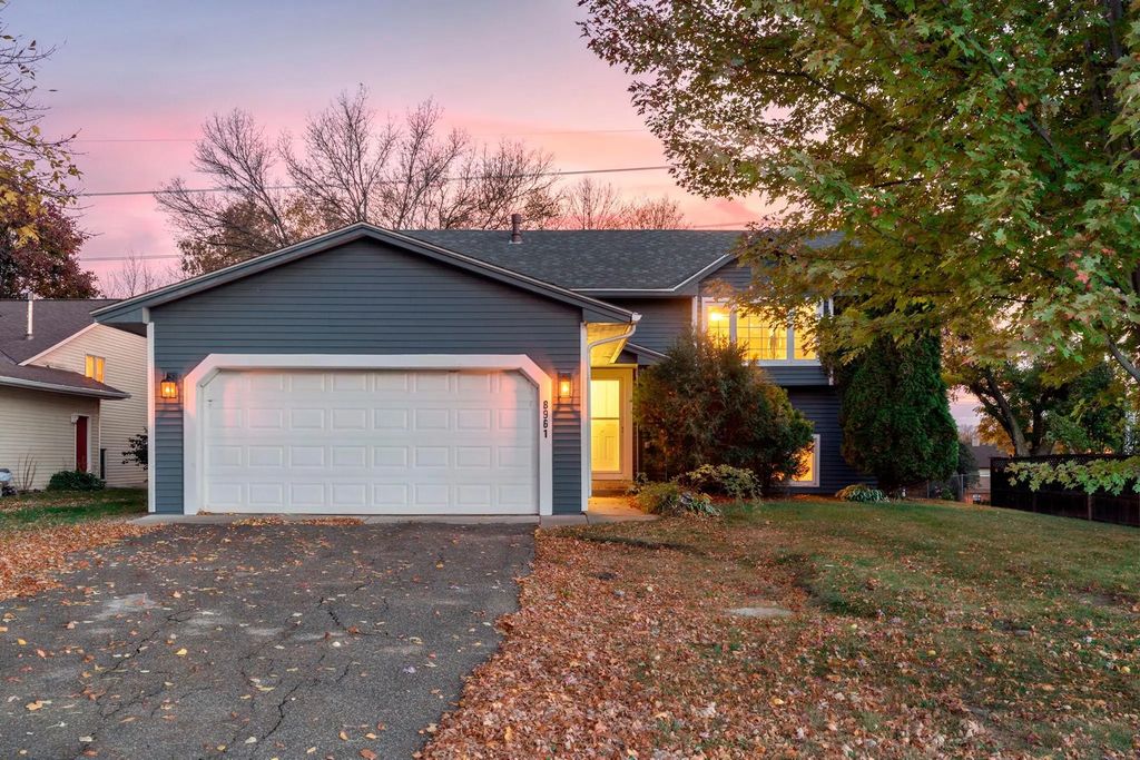 8961 Sycamore Lane N, Maple Grove