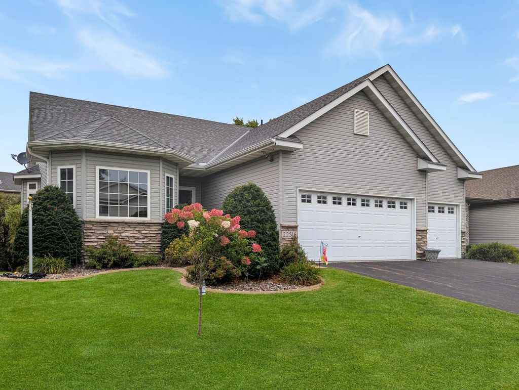 22516 Evergreen Circle, Forest Lake