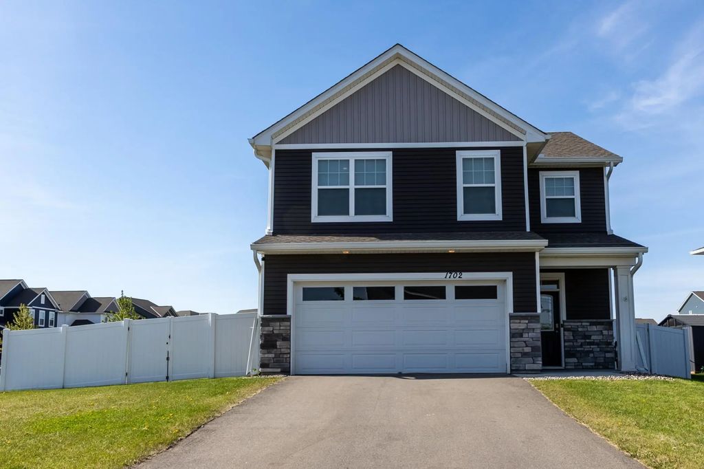 1702 Athens Terrace, Shakopee