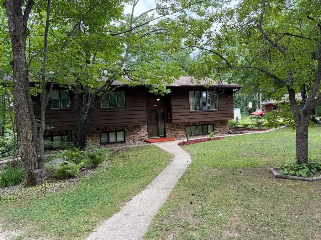 7330 Honkola Road, Embarrass