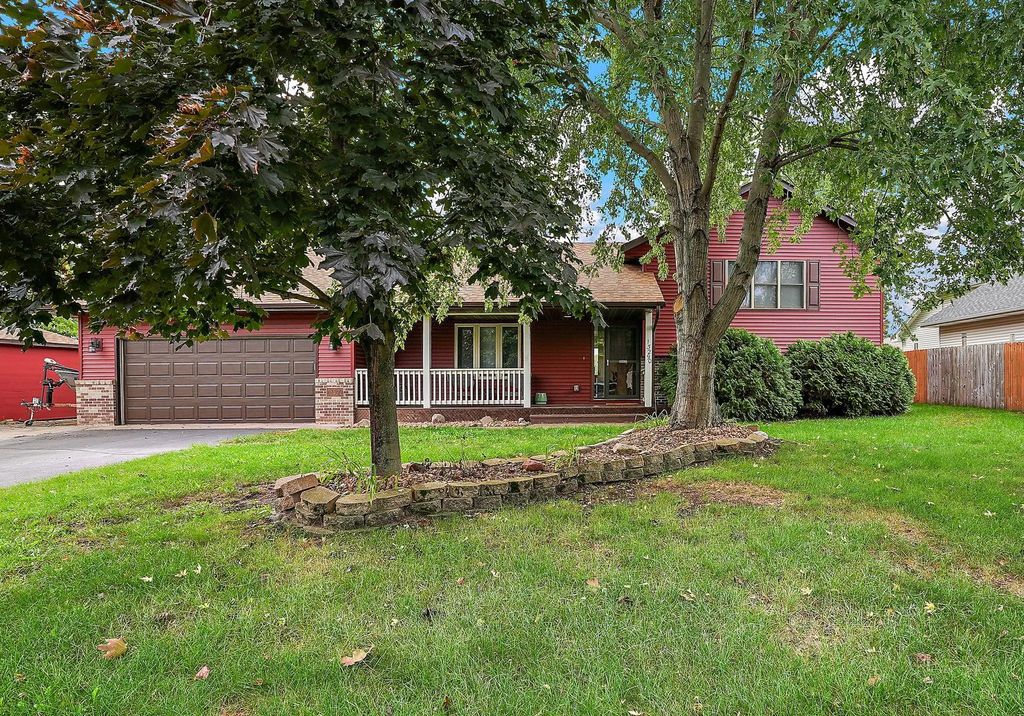 13290 1st Avenue S, Zimmerman