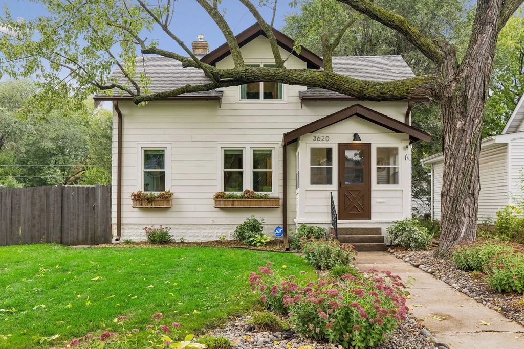 3620 Rhode Island Avenue S, Saint Louis Park