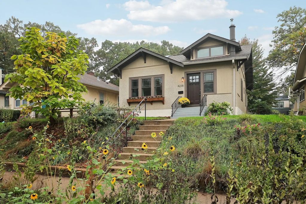 4238 Longfellow Avenue, Minneapolis