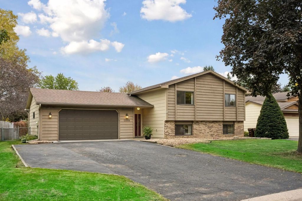 12008 Maryland Court, Champlin