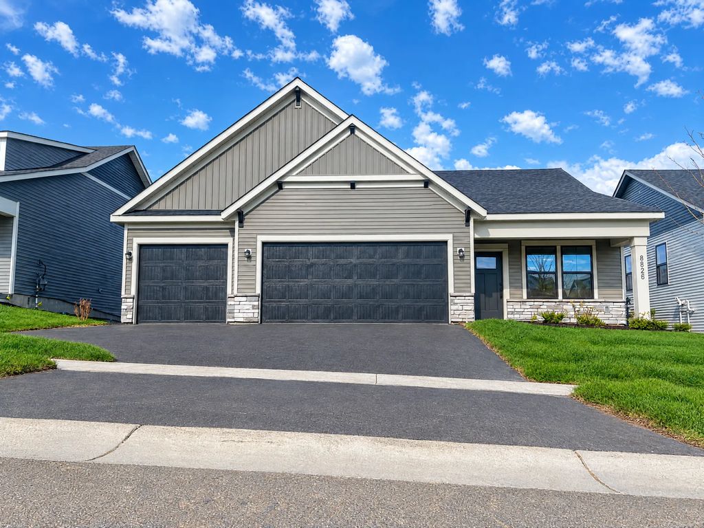 8828 63rd Street S, Cottage Grove