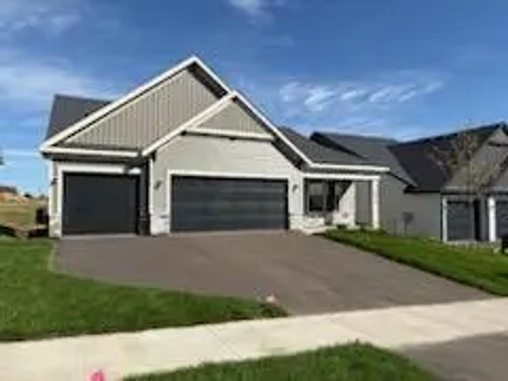 8828 63rd Street S, Cottage Grove