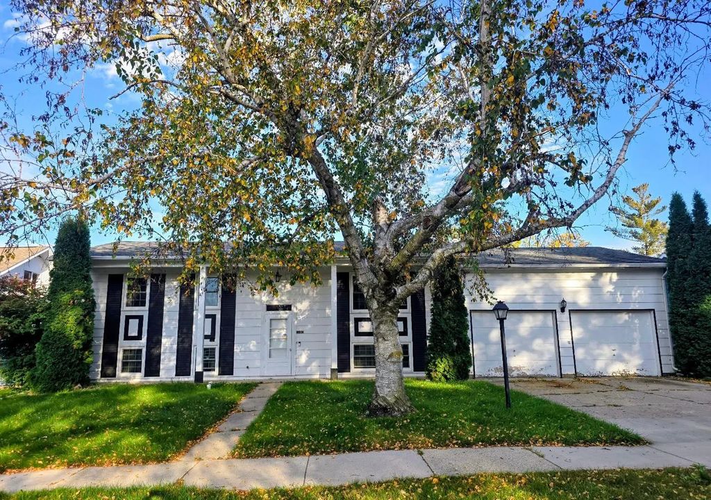 1103 5th Avenue Sw, Pipestone