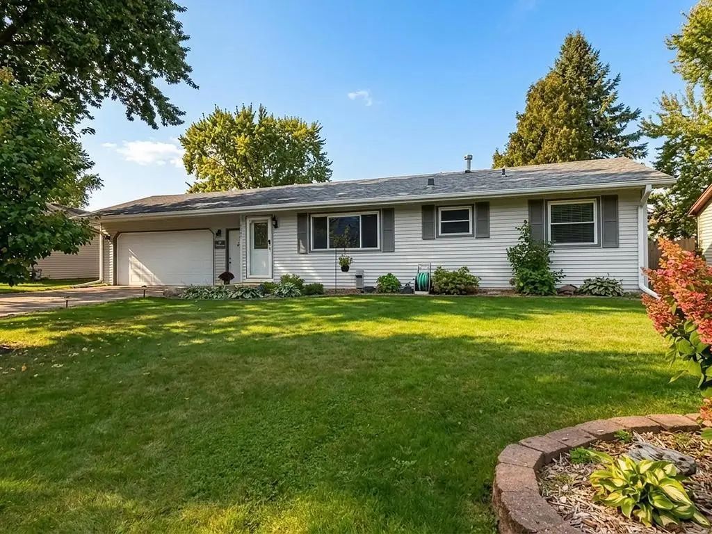 4247 Sandstone Drive, Eagan