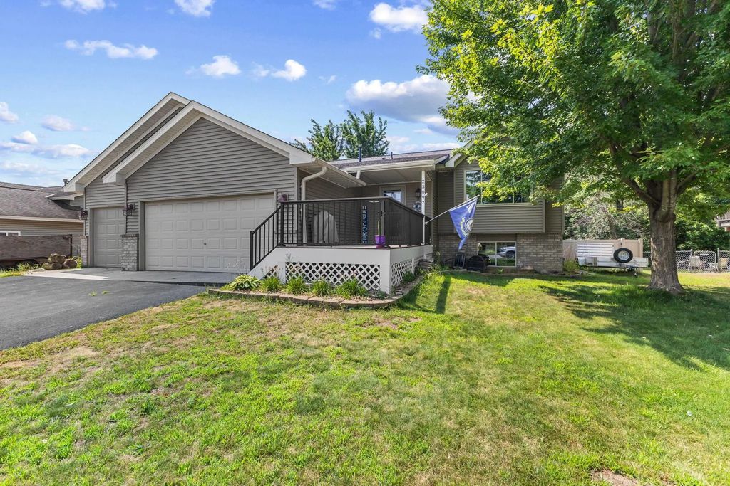 23092 Guarani Street Nw, Saint Francis