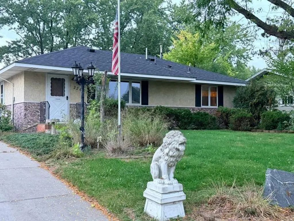 2263 113th Avenue Nw, Coon Rapids