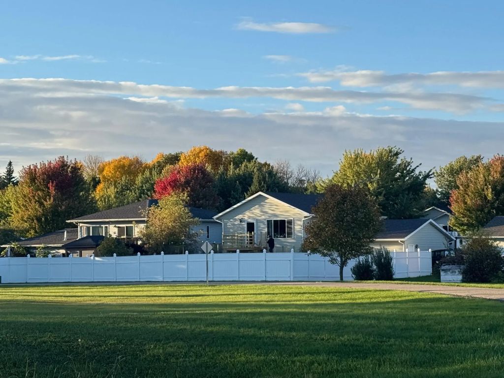 149 Liberty Drive Ne, Blackduck