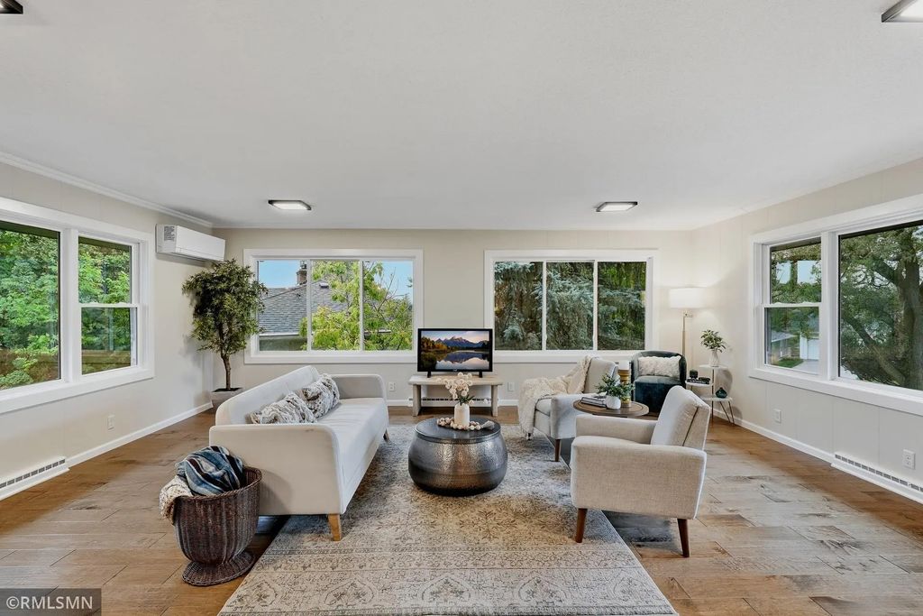 3101 W Armour Terrace, Saint Anthony