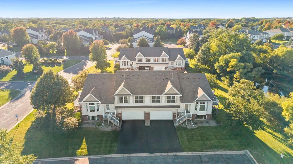 20676 Hampshire Way, Lakeville