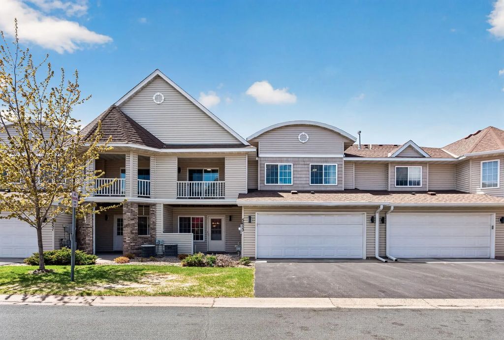 5653 100th Lane N, Brooklyn Park