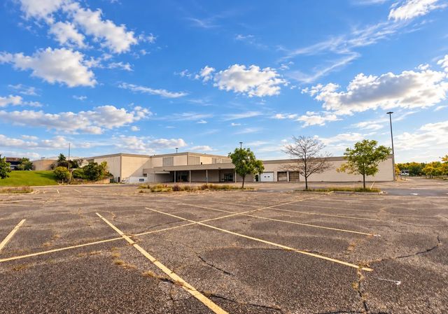 3001 White Bear Avenue N, Maplewood