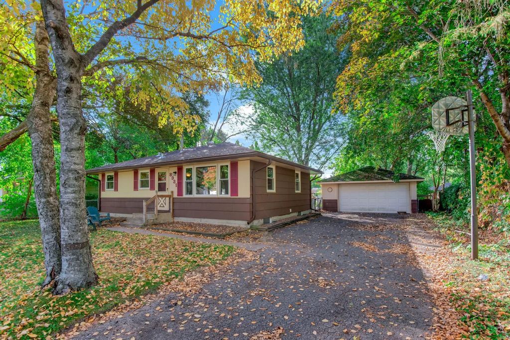 8931 61st Avenue N, New Hope