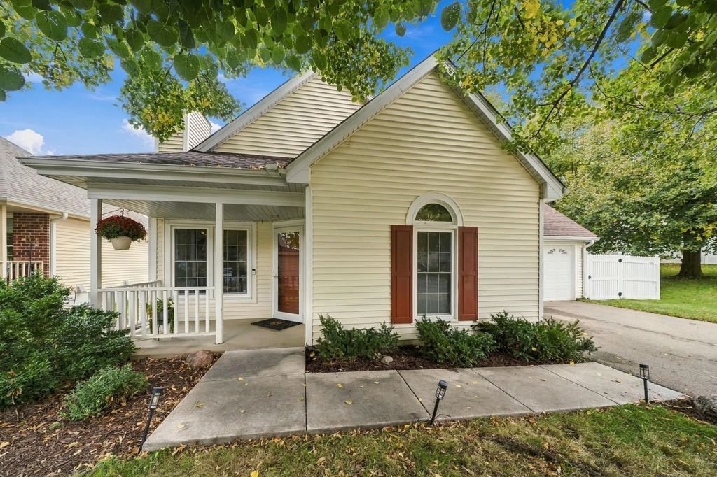 7505 W 111th Street, Bloomington