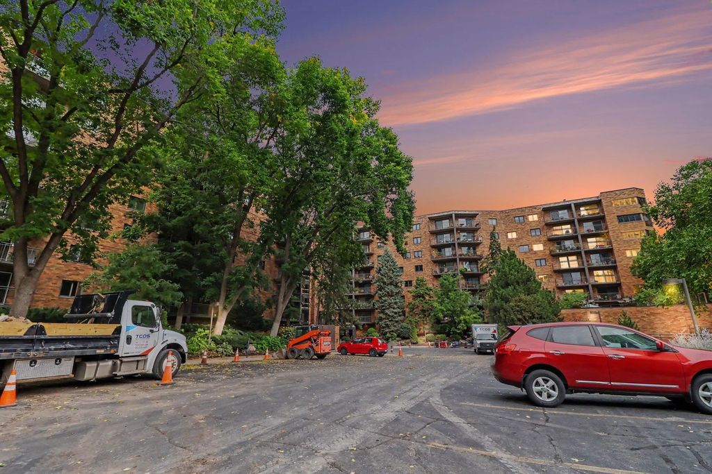 210 W Grant Street 615, Minneapolis