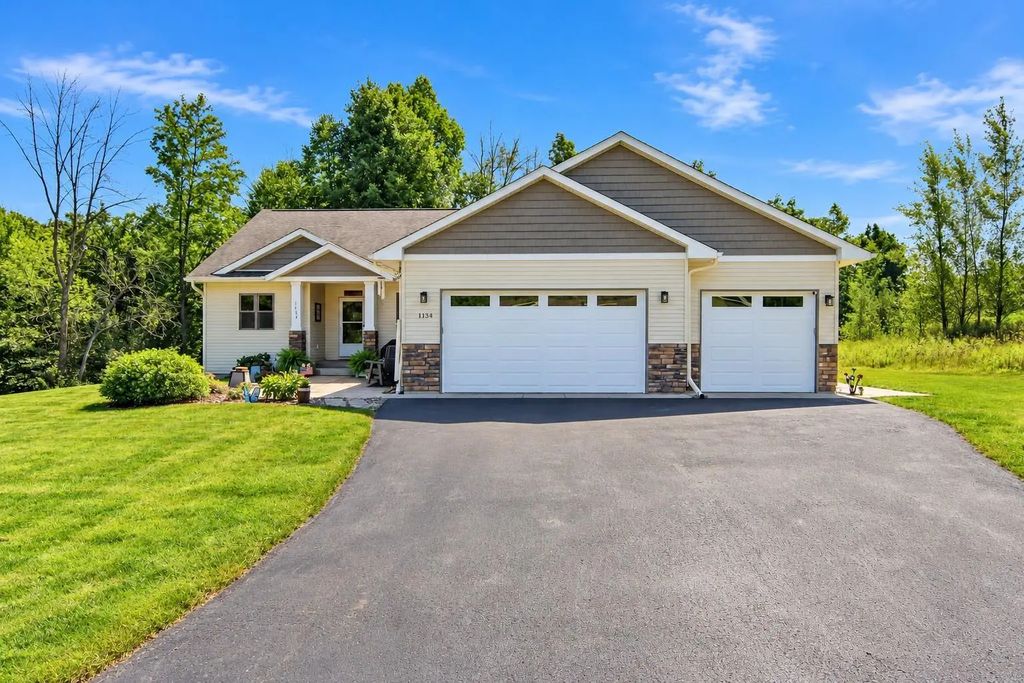 1134 Timber Path, Menomonie