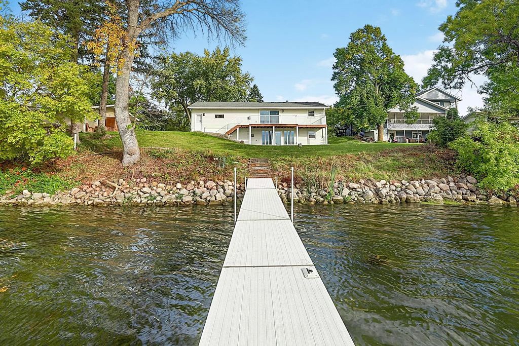 17605 Finch Court, Cold Spring