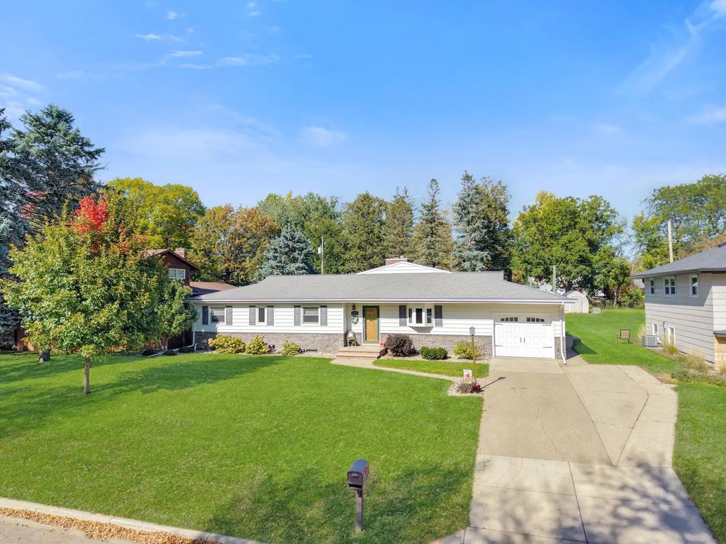 207 E Hollett Street, Tracy