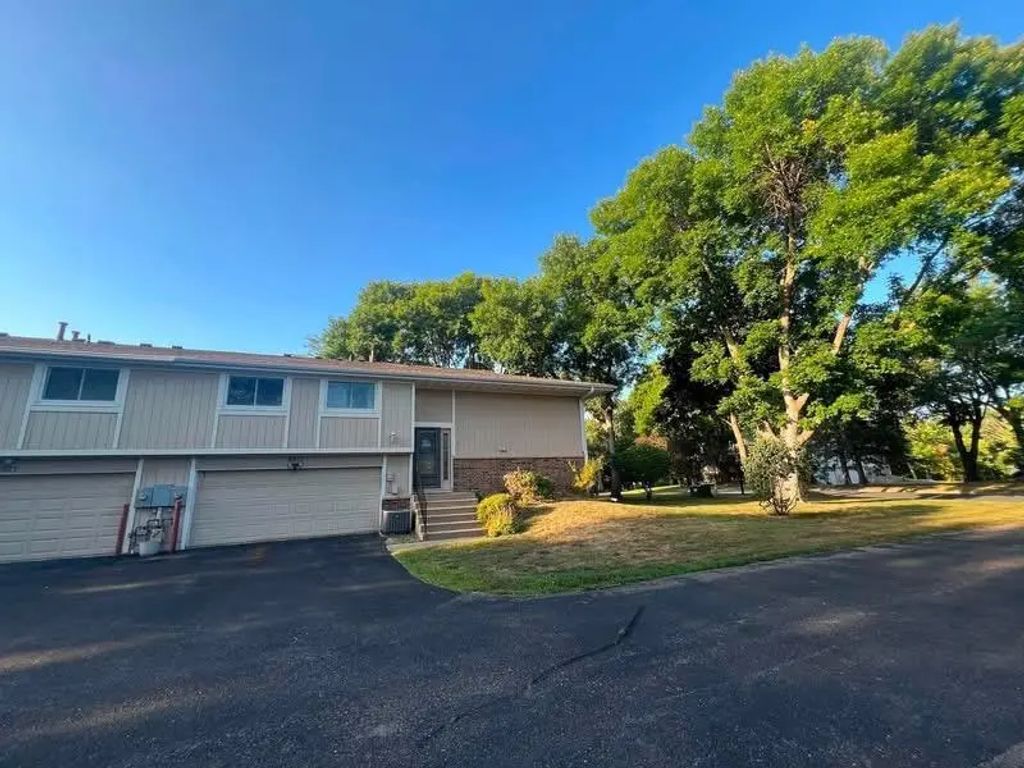 6623 Ives Lane N, Maple Grove