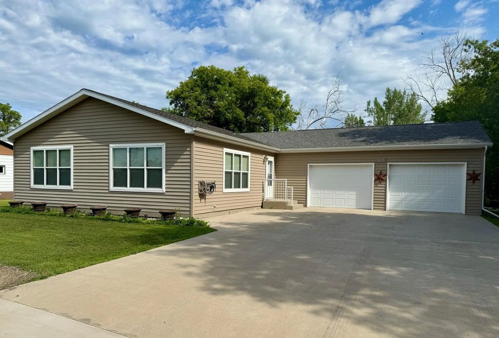 511 Jessamine Avenue, Aneta