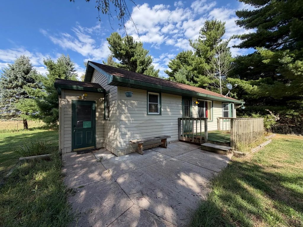 24058 Daniel Johnson Road, Siren