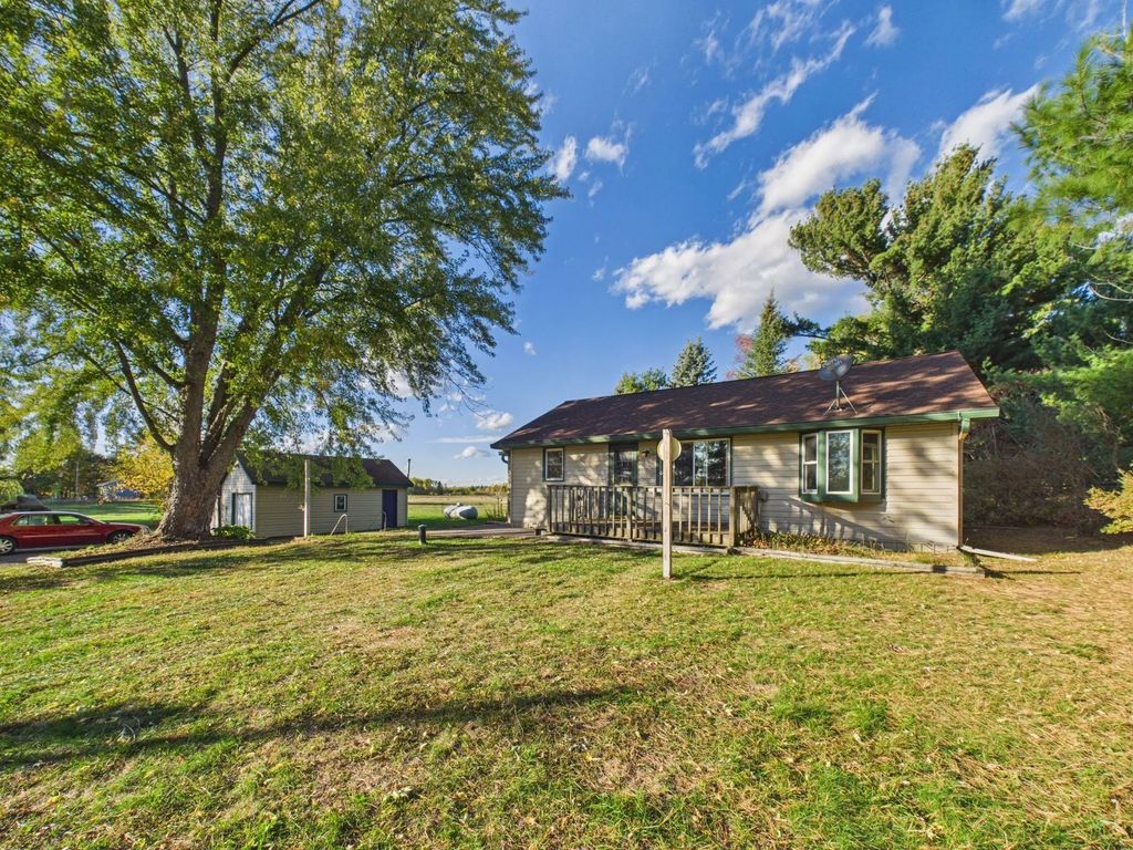 24058 Daniel Johnson Road, Siren