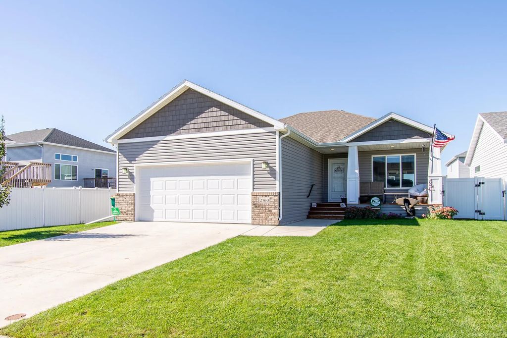 2760 Westwood Street W, West Fargo
