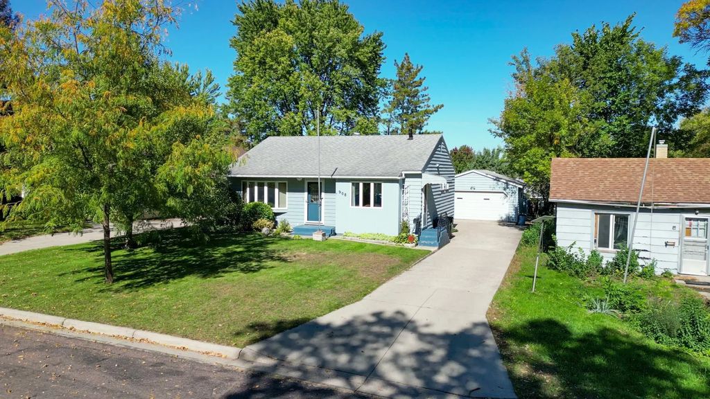908 W Linden Street W, Fergus Falls