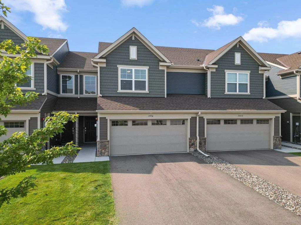 1998 Tyrone Drive, Shakopee