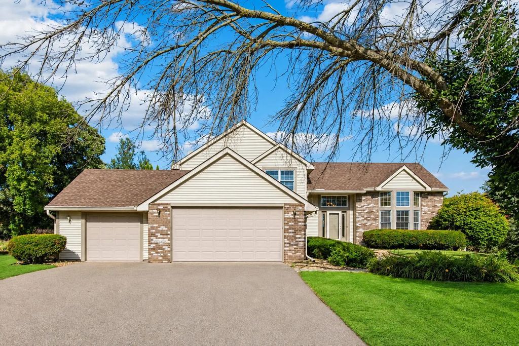 4161 Kingston Court, Eagan